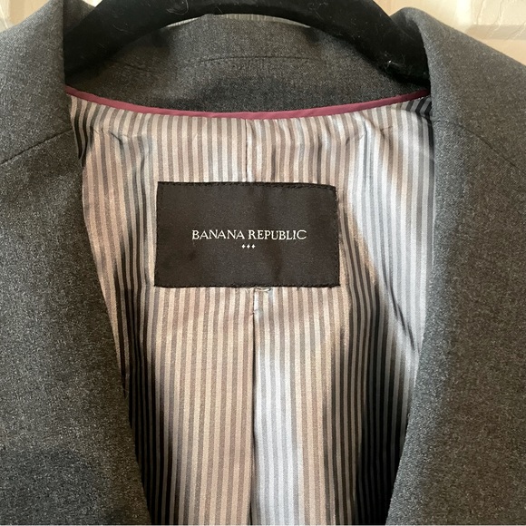 Banana Republic Factory Fitted Blazer - Picture 3 of 5